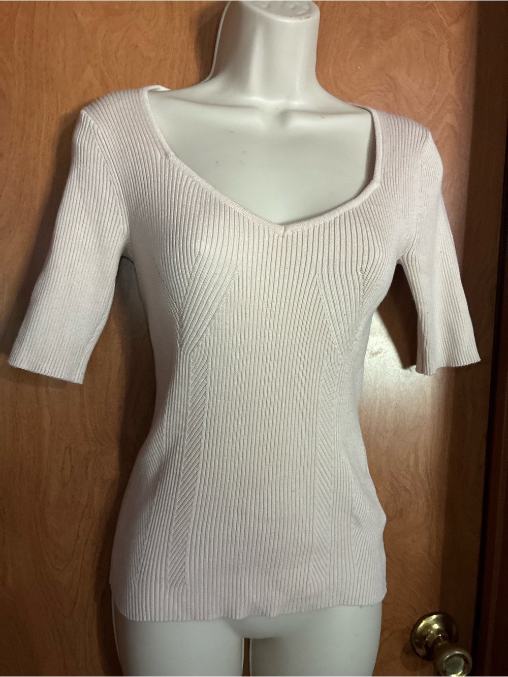Philosophy Women’s Cream Ribbed V-Neck Knit Top